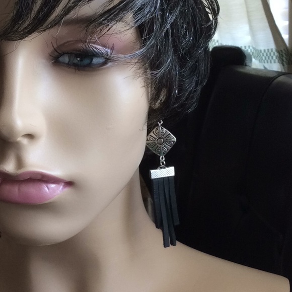 925 SS Leather Tassel Earrings - Picture 6 of 7